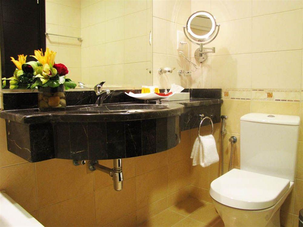 Paragon Hotel Abu Dabi Dış mekan fotoğraf