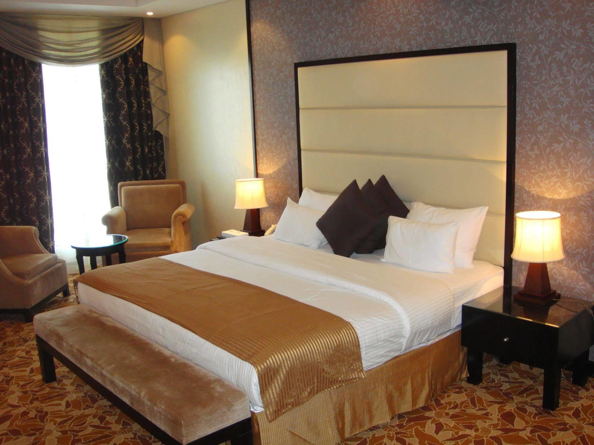 Paragon Hotel Abu Dabi Dış mekan fotoğraf