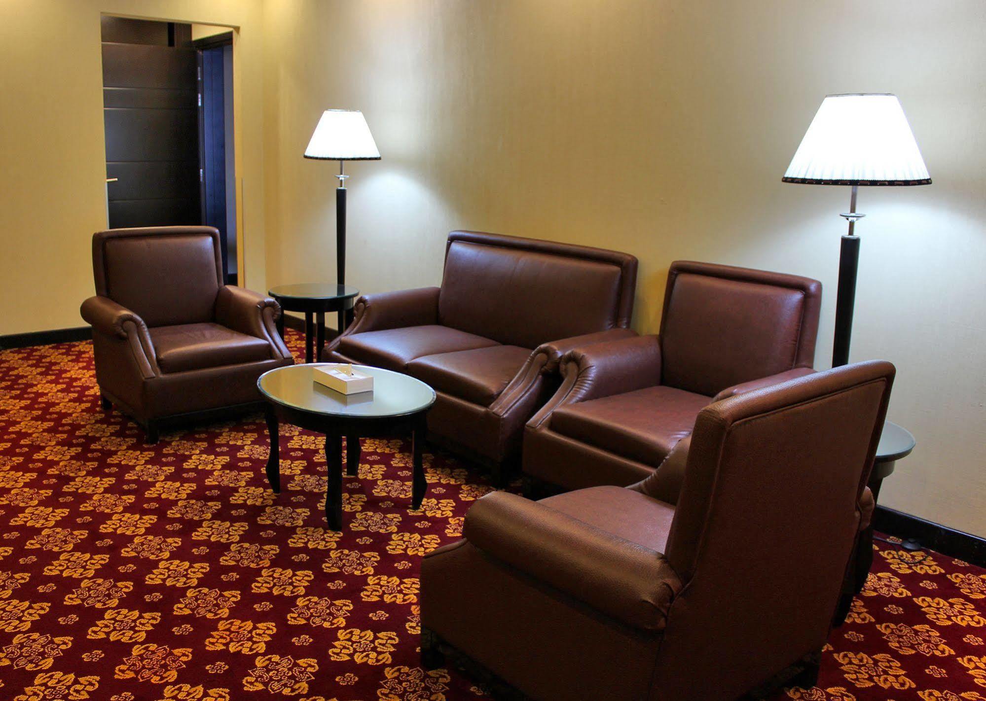 Paragon Hotel Abu Dabi Dış mekan fotoğraf
