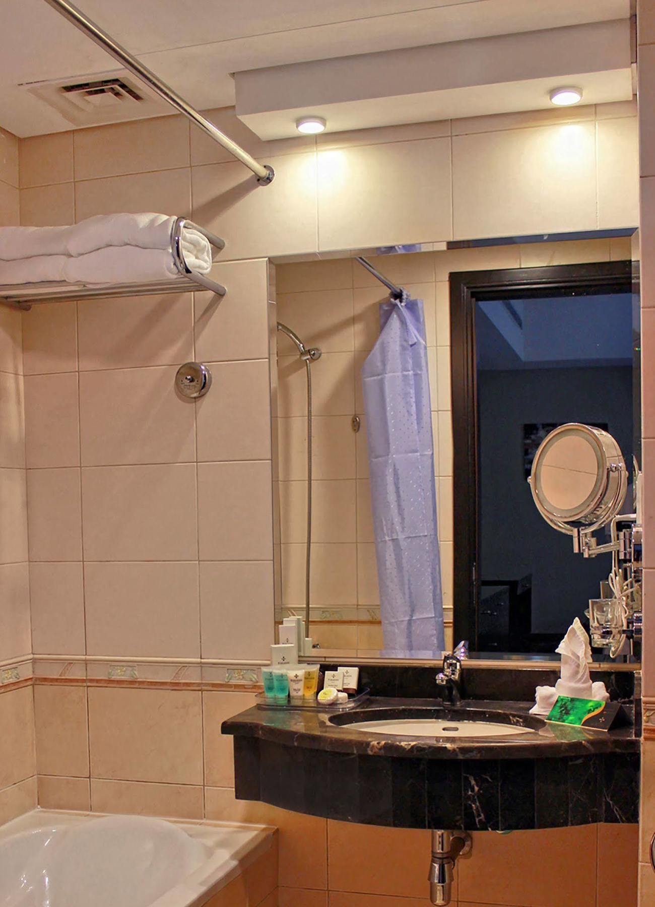 Paragon Hotel Abu Dabi Dış mekan fotoğraf