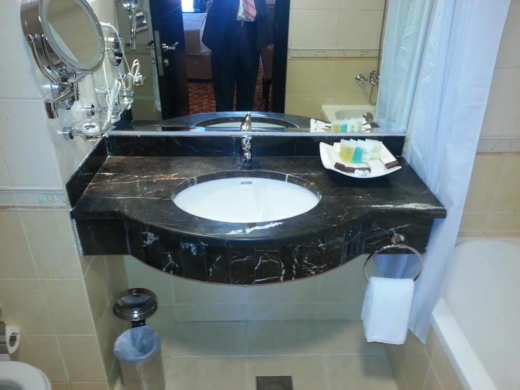 Paragon Hotel Abu Dabi Dış mekan fotoğraf